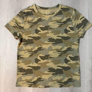 3/$25 American Eagle Outfitters Ribbed Camo Baby Tee